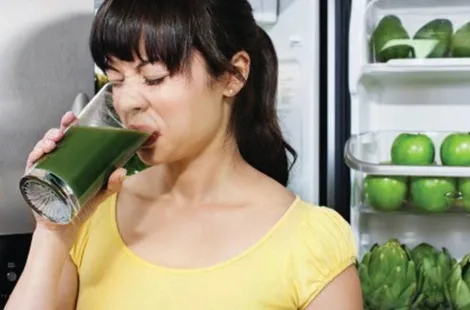 Thanh nhiệt giải độc cơ thể giúp ngăn ngừa mụn từ bên trong một cách bền vững