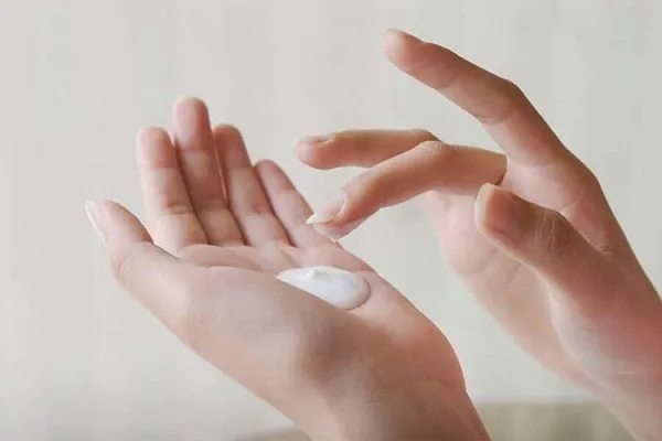 Thoa kem nhả nắng đúng thời điểm giúp tối ưu hóa khả năng phục hồi tông da