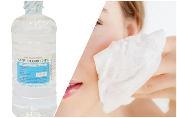 Thao tác dặm nhẹ nhàng giúp làm sạch vết thương mà không gây thêm tổn thương cơ học