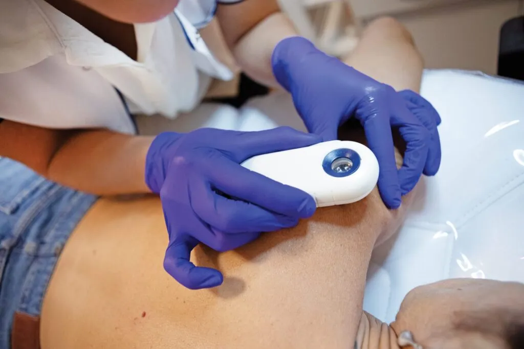 Cần có sự tư vấn của chuyên gia để tránh các rủi ro khi sử dụng tế bào gốc