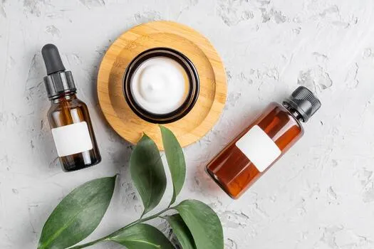 Lựa chọn sản phẩm dựa trên thành phần hoạt chất phù hợp với kết quả phân tích da