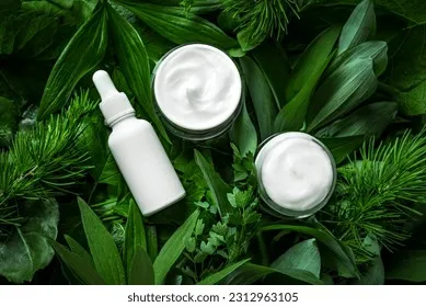 Mỹ phẩm thảo mộc tự nhiên thường có hạn sử dụng ngắn hơn do đặc thù thành phần