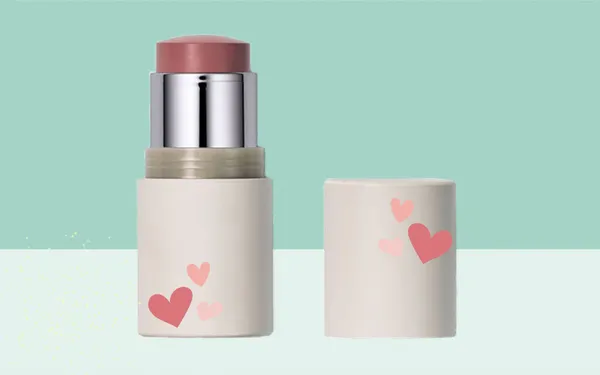 Sự tiện lợi và đa năng của má hồng dạng thỏi giúp bạn rạng rỡ mọi lúc mọi nơi