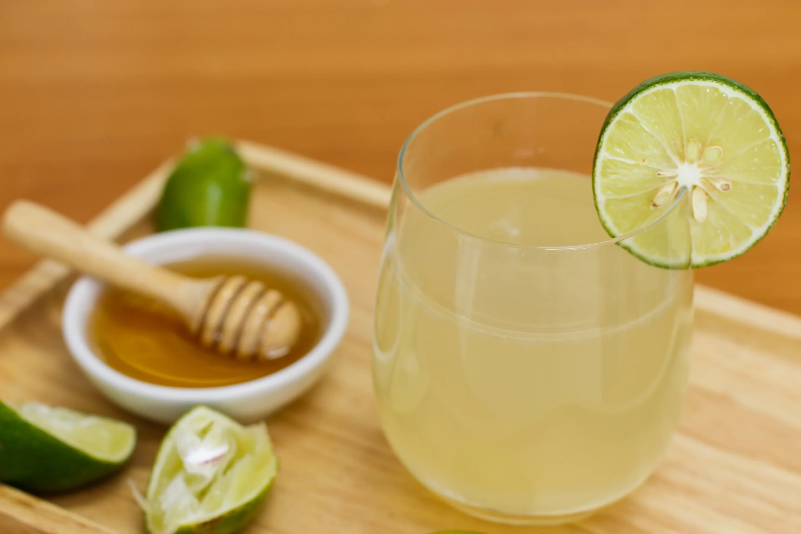 shutterstock-655719550-8062-scaled-1 Công thức pha chế chanh mật ong chuẩn khoa học giúp bảo toàn dưỡng chất và bảo vệ sức khỏe