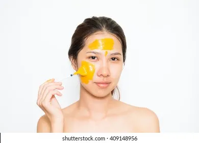 Kết hợp nghệ đỏ nano với nguyên liệu tự nhiên giúp tăng cường hiệu quả mờ thâm